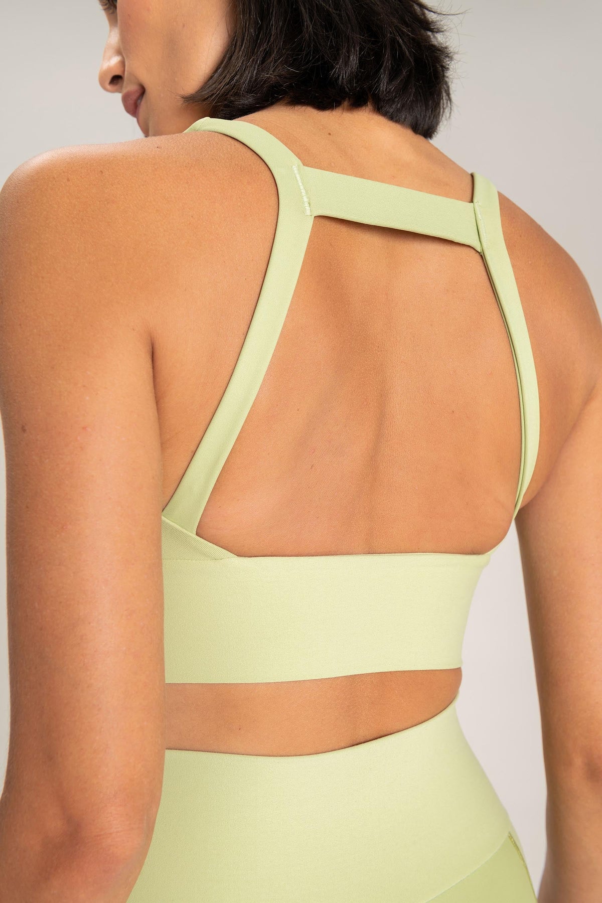 Essential Streamline Mid Sports Bra