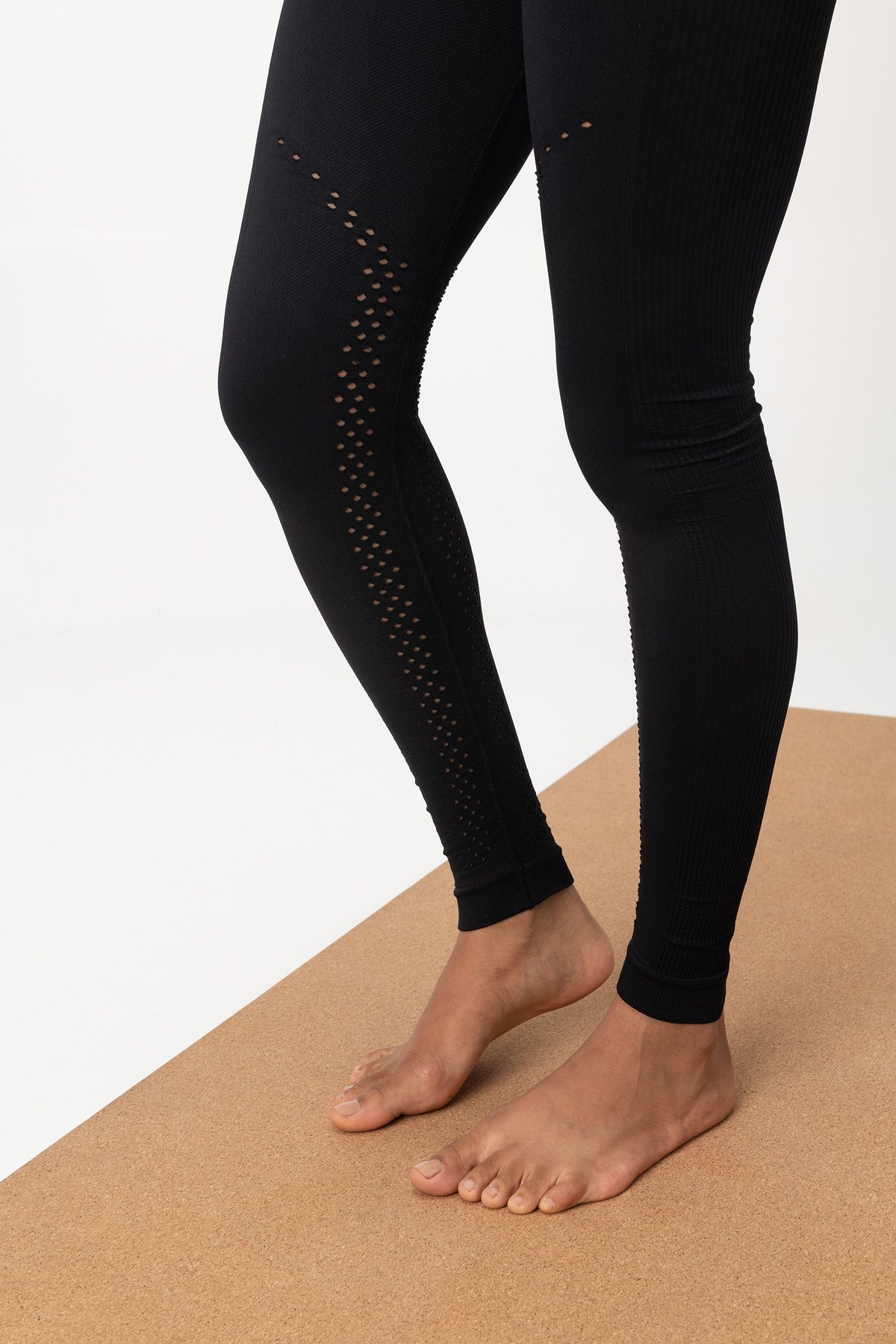 Essential Seamless Soft Stirrup Leggings